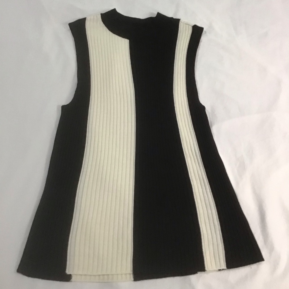 Bar III Black & Cream Mock Turtleneck Sleeveless Sweater, Size XL